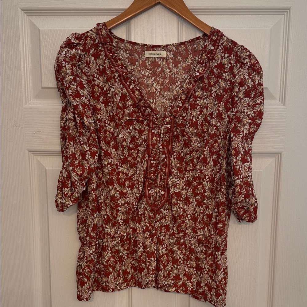 Max Studio Rust and White Floral Blouse